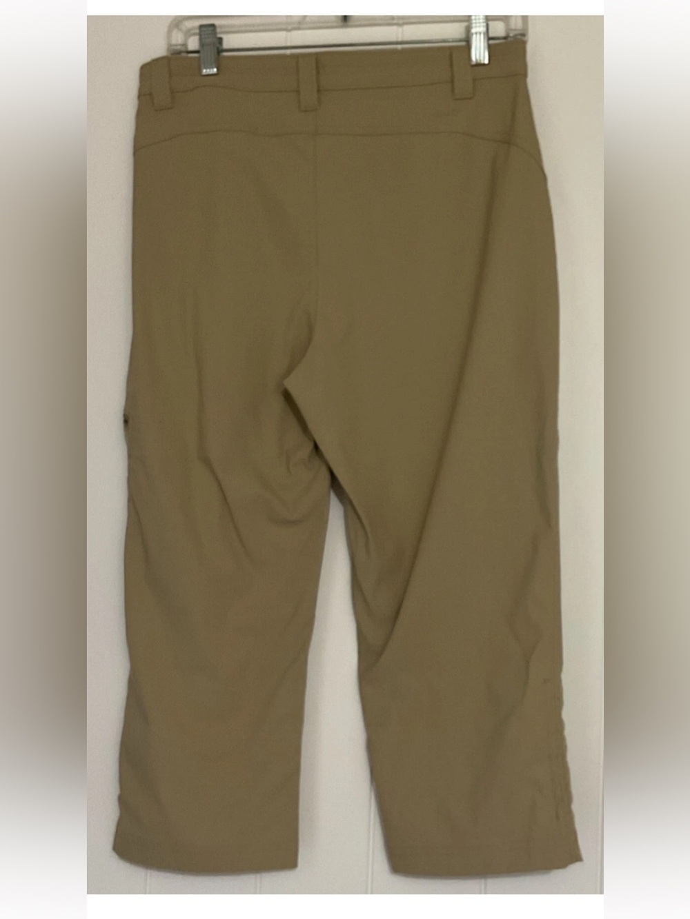 Eddie Bauer Womens Tan Capris with Zip Pocket - Picture 4 of 7
